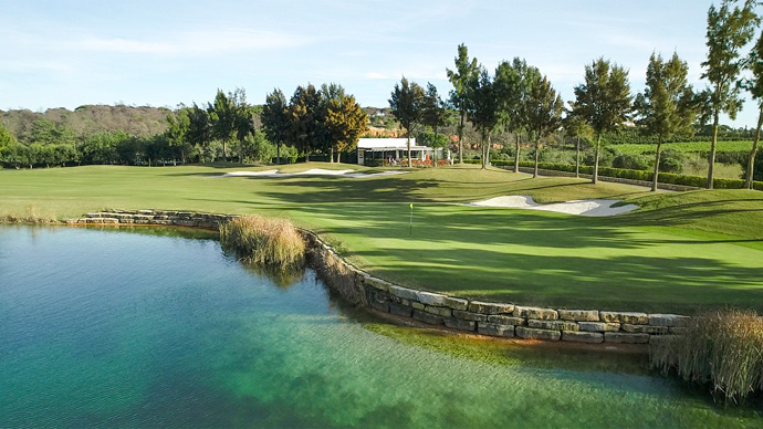 Portugal golf courses - Laranjal Golf Course - Photo 5